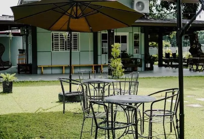 ホテル The Farmhouse Pampanga