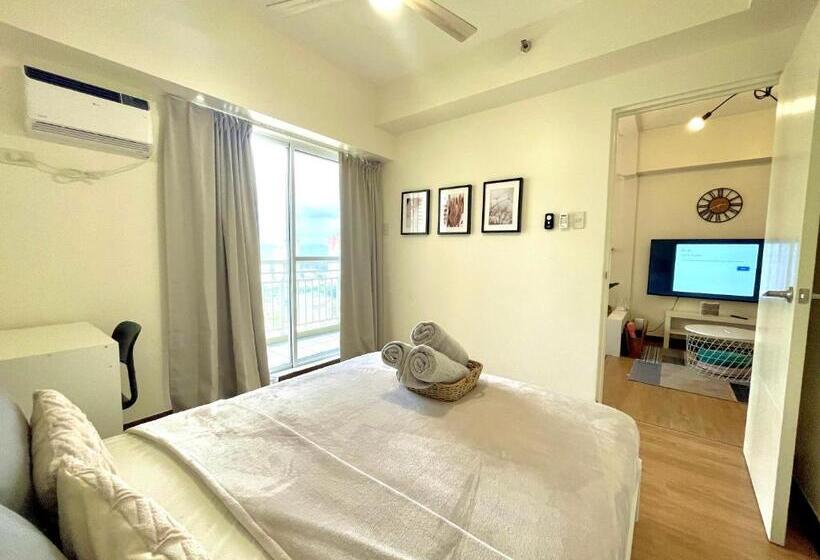 Mushroom Leisure Suites At Infina Towers, Quezon City