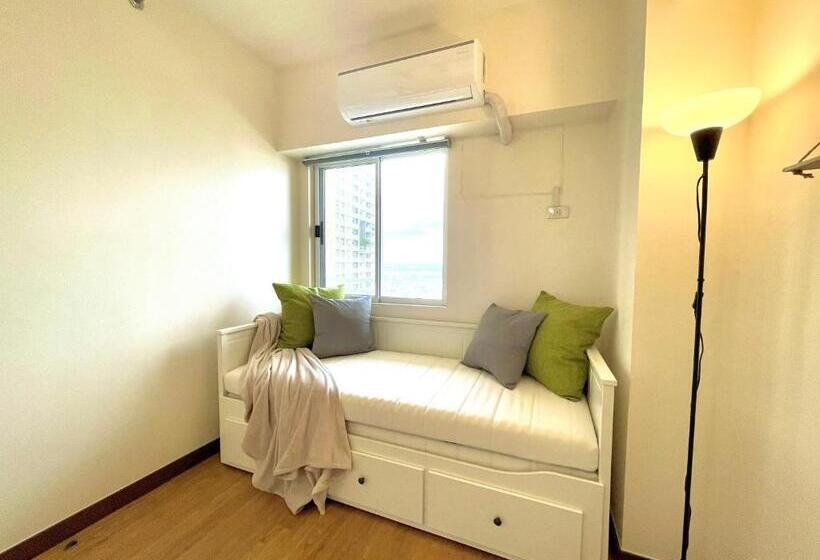 Mushroom Leisure Suites At Infina Towers, Quezon City