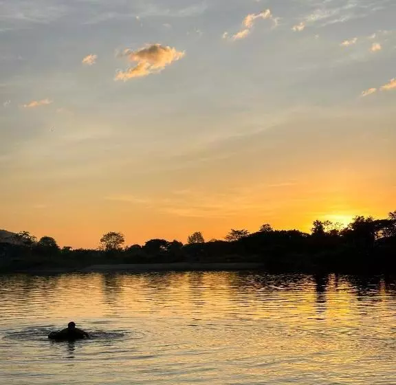 ペンション Happy Bangalow Riverside