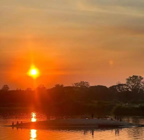 ペンション Happy Bangalow Riverside