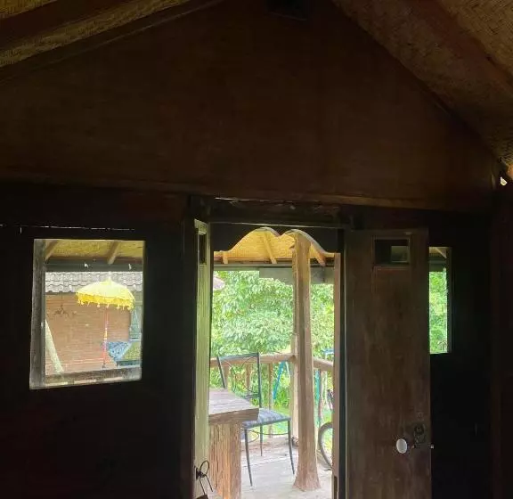 Majatalo Mesari Cottage Guest House