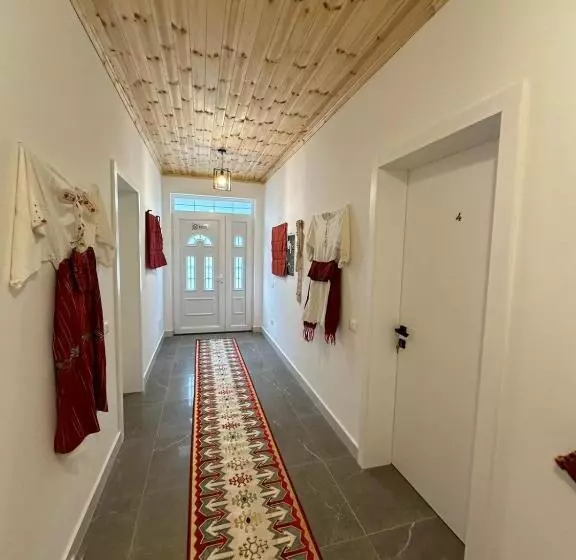 Pensão Qyteza Guest House & Camping