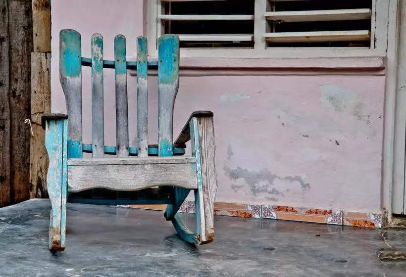 تختخواب و صبحانه La Cubanita