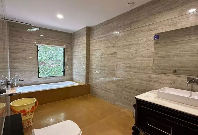 Hotelli Br Resort & Club