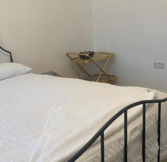 Hotelli The London En Suite