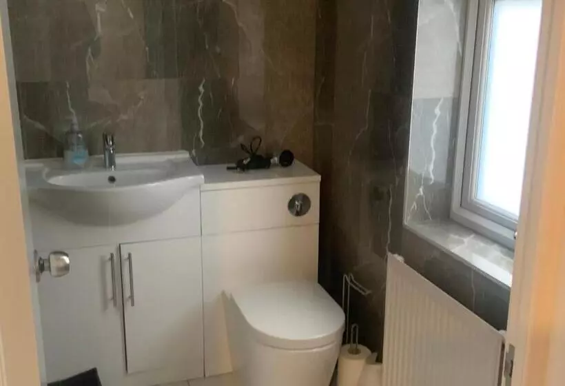 ホテル The London En Suite