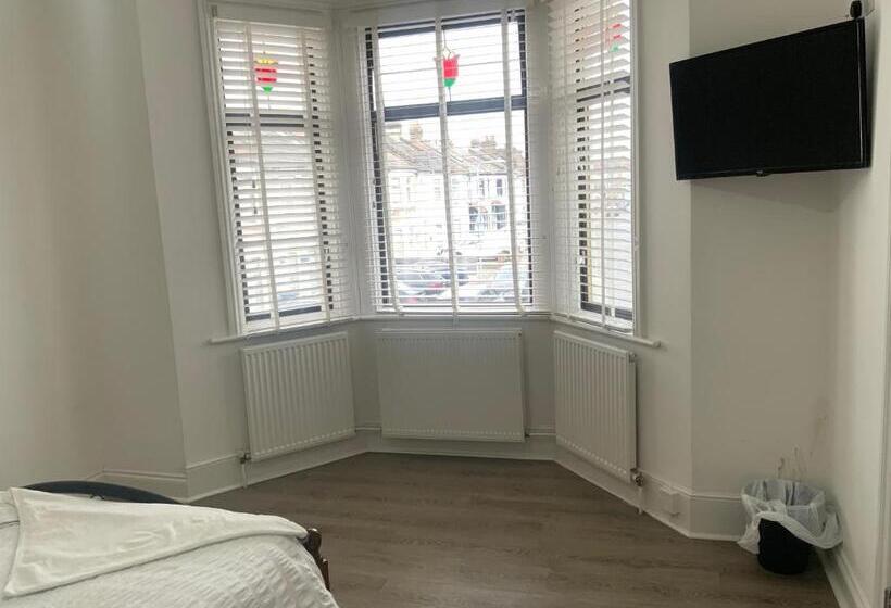 Hotelli The London En Suite