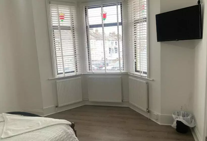 ホテル The London En Suite