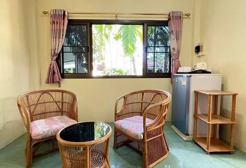 Hotelli Sea View Resort Rayong