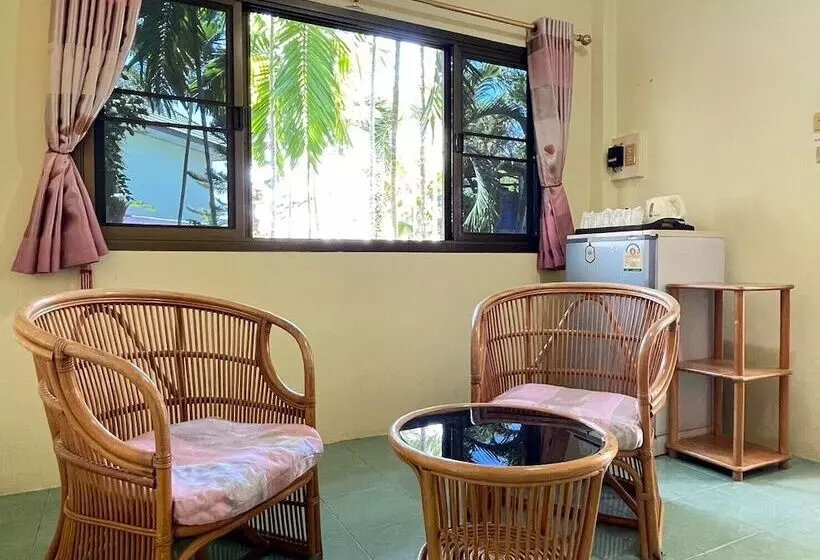 Hotelli Sea View Resort Rayong