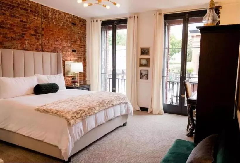 Hotelli Speakeasy King Suite