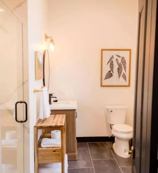 Hotelli Speakeasy King Suite