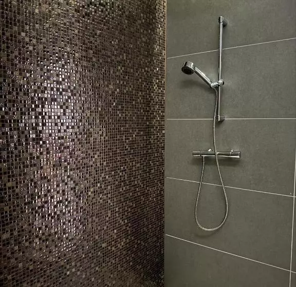 Majatalo Penzion Quercus