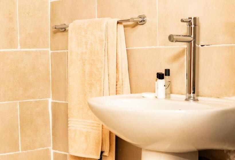 پانسیون Shape Inn Guest House