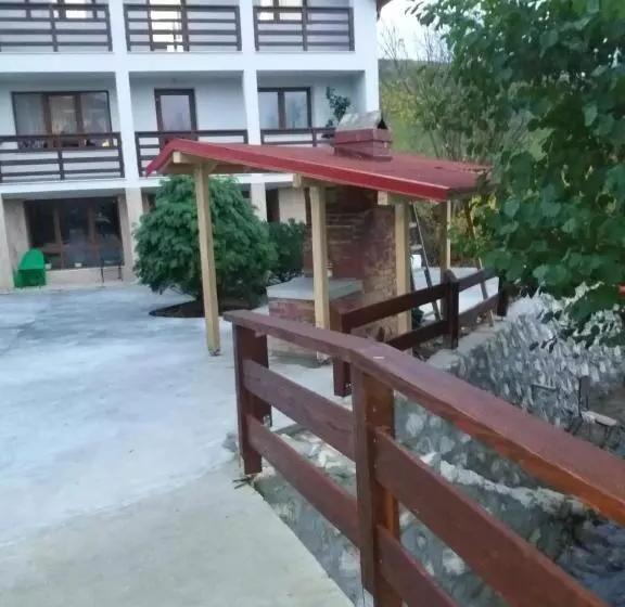 Pensiunea Valea Toplitei