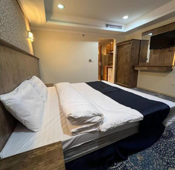 فندق إي دبليو جي النزهة متوفر توصيل مجاني للحرم