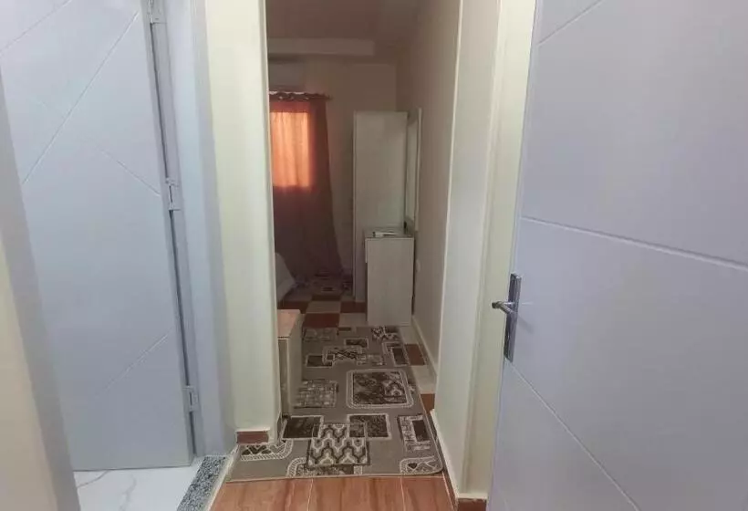 هاستل The Heaven Pyramids View