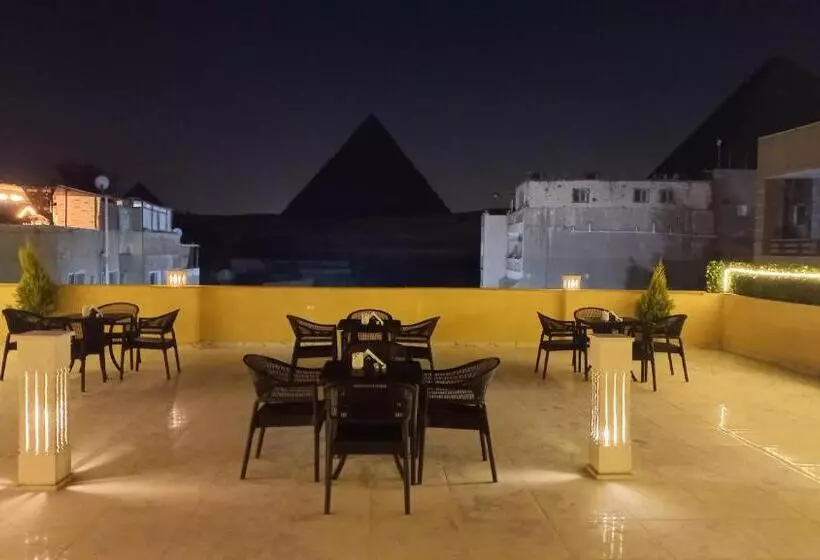 هاستل The Heaven Pyramids View