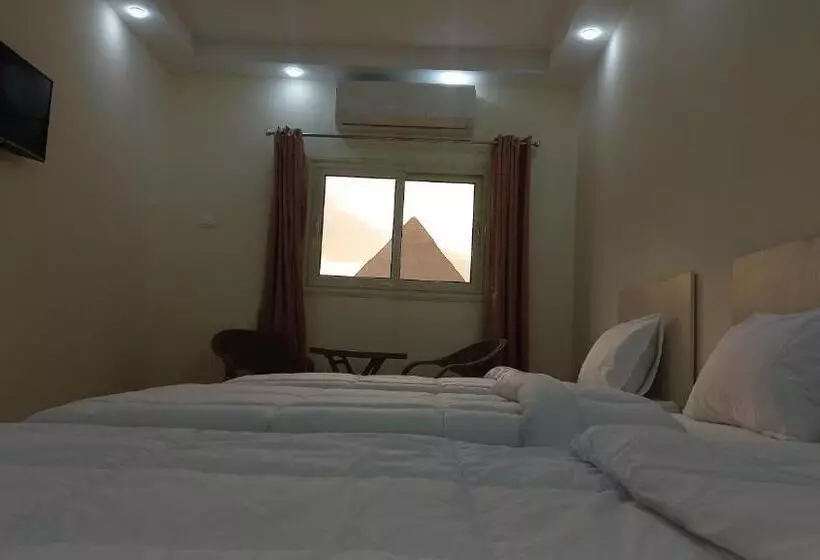 هاستل The Heaven Pyramids View