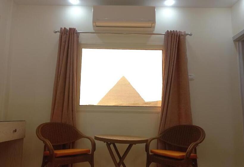 هاستل The Heaven Pyramids View