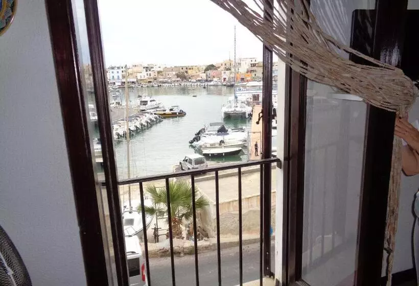 Aamiaismajoitus (B&B) Bb Lampedusa Cavaliere
