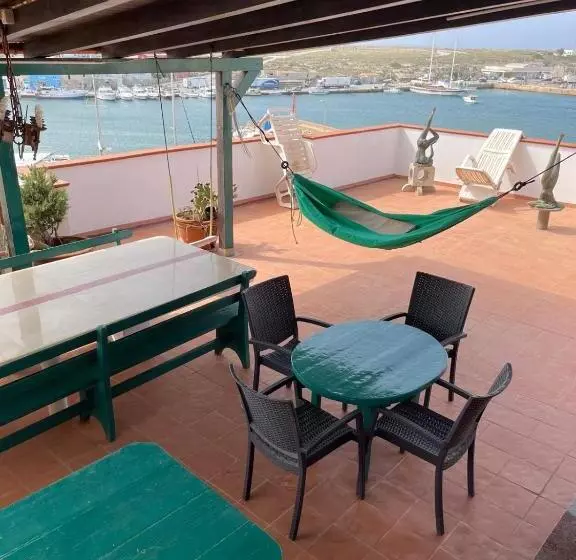 Aamiaismajoitus (B&B) Bb Lampedusa Cavaliere