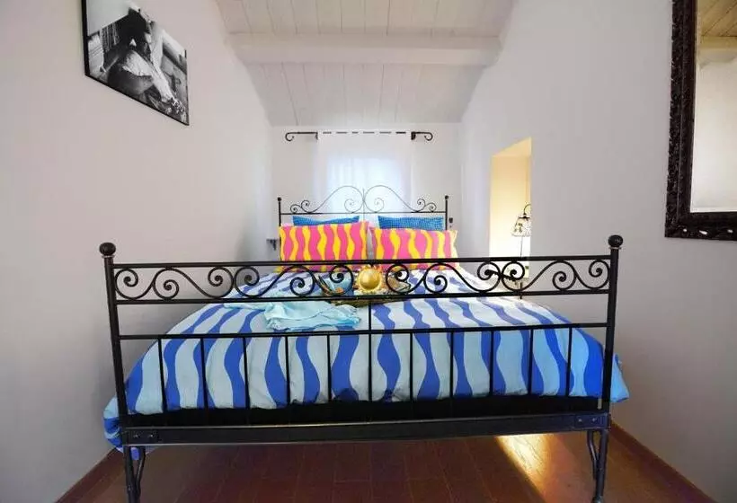 تختخواب و صبحانه Lillac Cottage