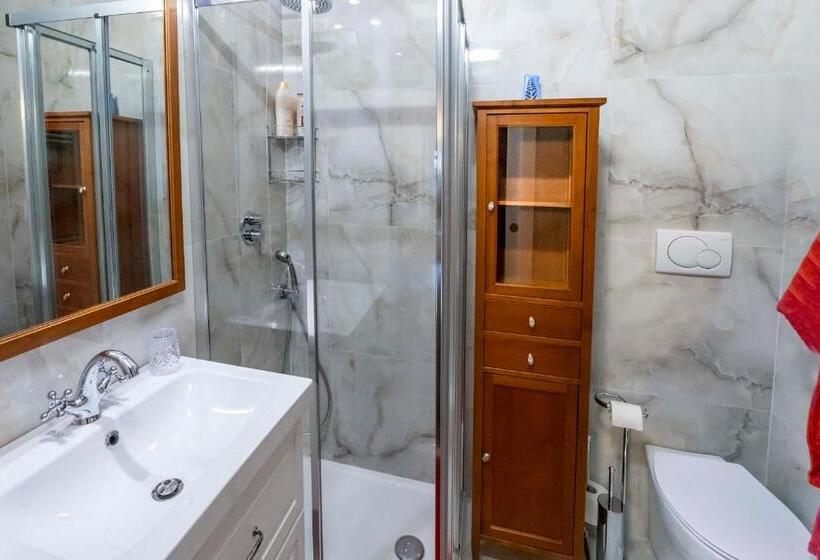 تختخواب و صبحانه Lillac Cottage