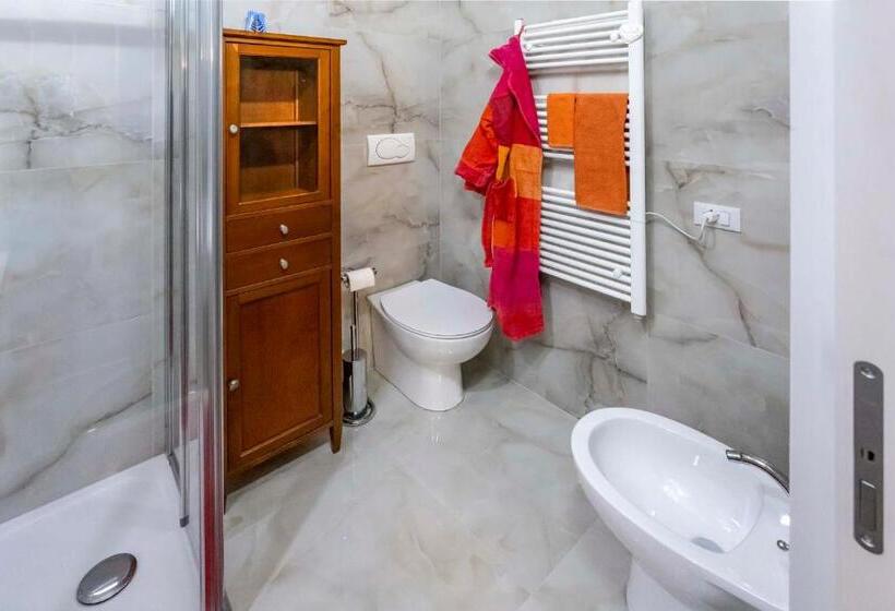 تختخواب و صبحانه Lillac Cottage