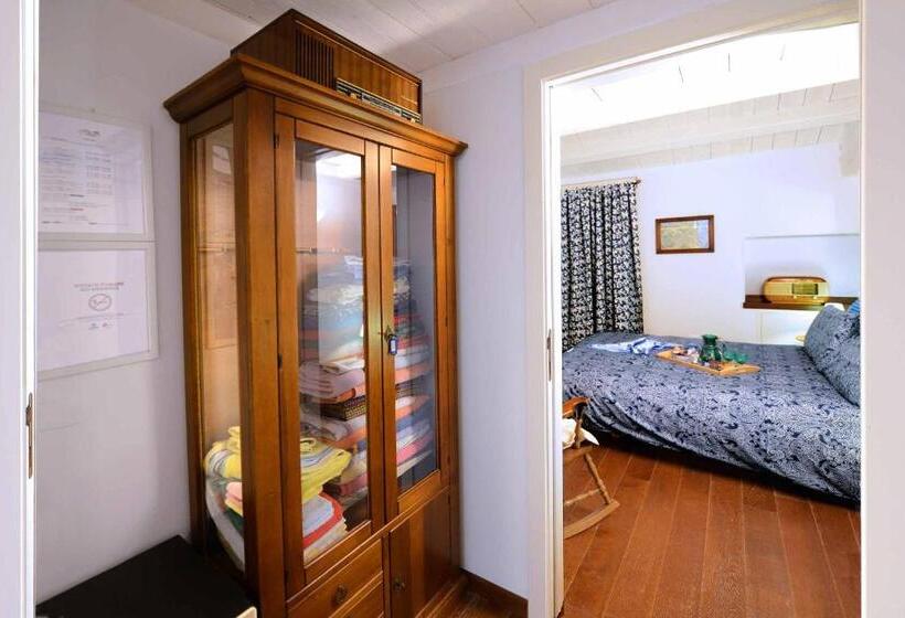 تختخواب و صبحانه Lillac Cottage