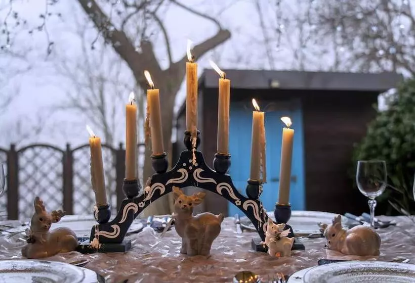 تختخواب و صبحانه Lillac Cottage