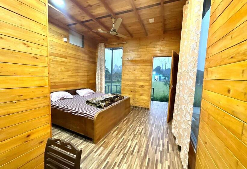 Hotel Farm With 5 Huts, Heated Pool And Bonfire