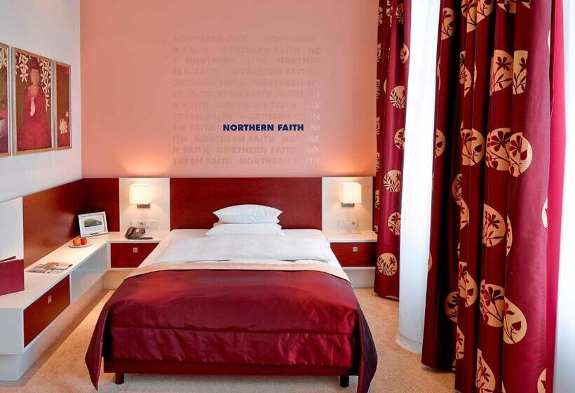 Отель Navigare Buxtehude