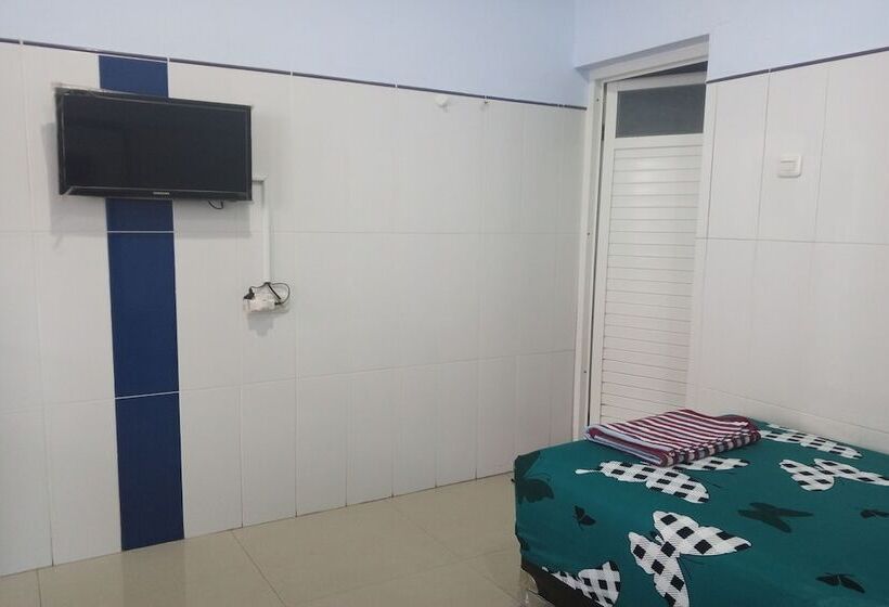 בית מלון כפרי Orchid Syariah