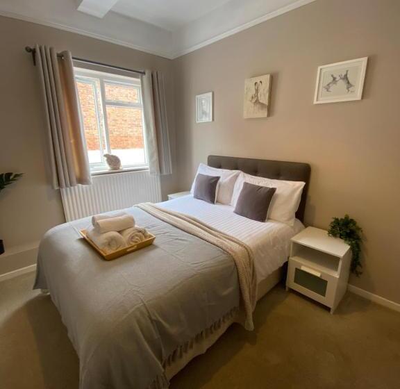 ホテル Pershore Rooms At The Star