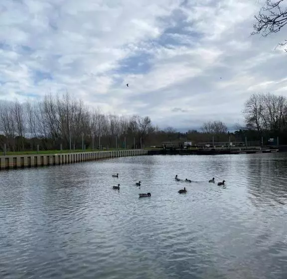 Hotelli Pershore Rooms At The Star