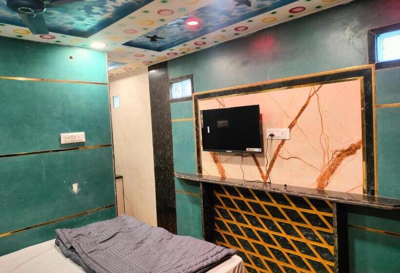 호텔 Prem Shanti Inn