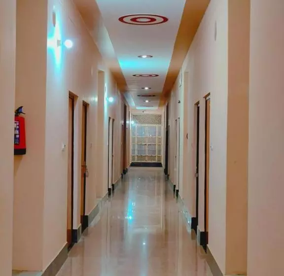 Hotelli Shree Venktesh Nilayam 300 M From Ram Janam Bhumi