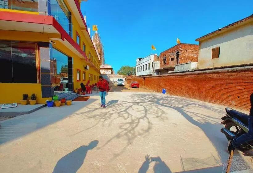 Hotelli Shree Venktesh Nilayam 300 M From Ram Janam Bhumi