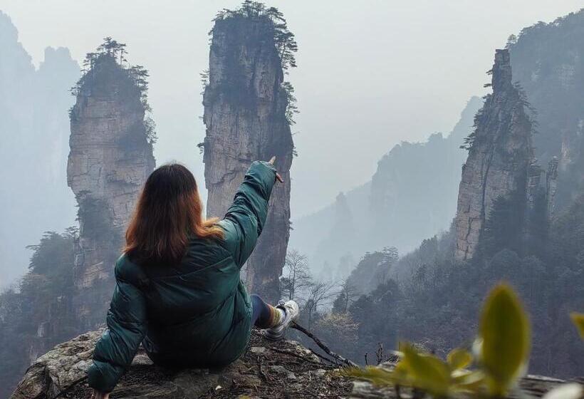 ホテル Zhangjiajie Yolo Resort Within Zhangjiajie National Forest Park