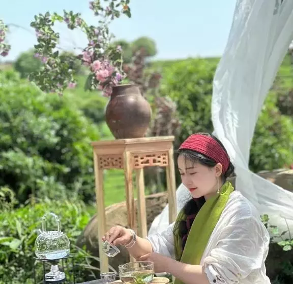 Hotelli Zhangjiajie Yolo Resort  Within Zhangjiajie National Forest Park