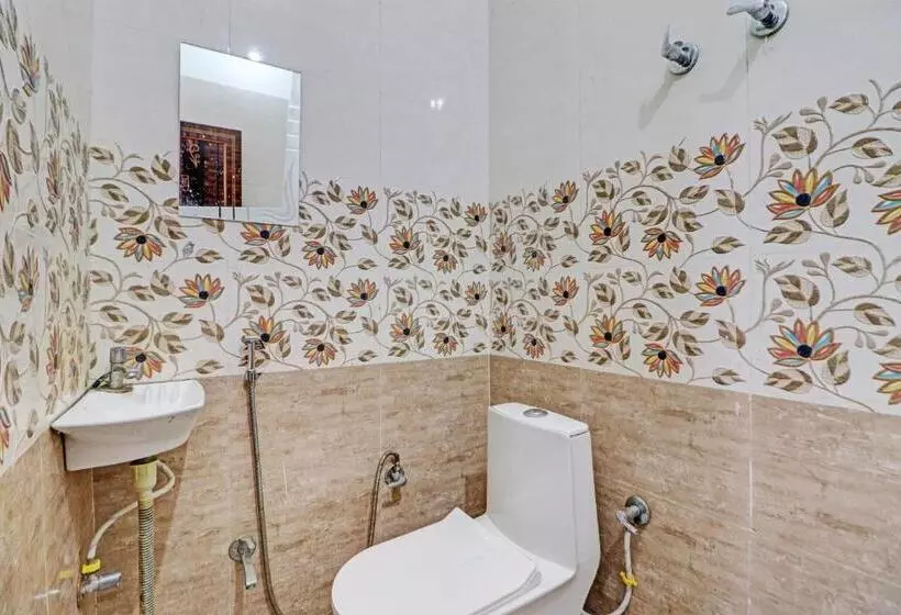 Oyo Hotel Redfly Inn