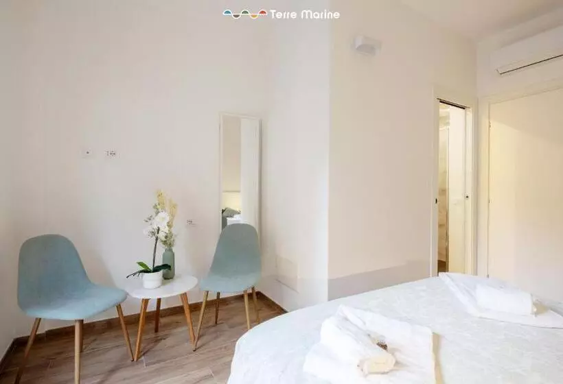 پانسیون Midtown, Terre Marine