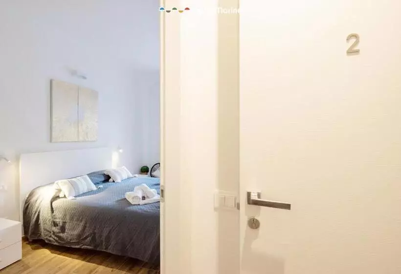 پانسیون Midtown, Terre Marine