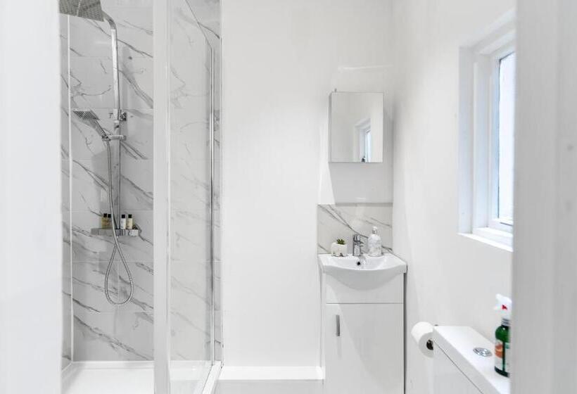 פנסיון Modern Studio Room By Livestay Short Lets & Serviced Accommodation London