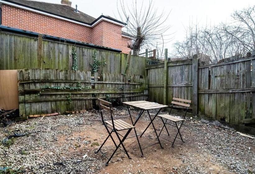 פנסיון Modern Studio Room By Livestay Short Lets & Serviced Accommodation London