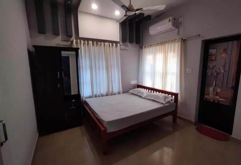 ペンション Thaikkatukara Residency