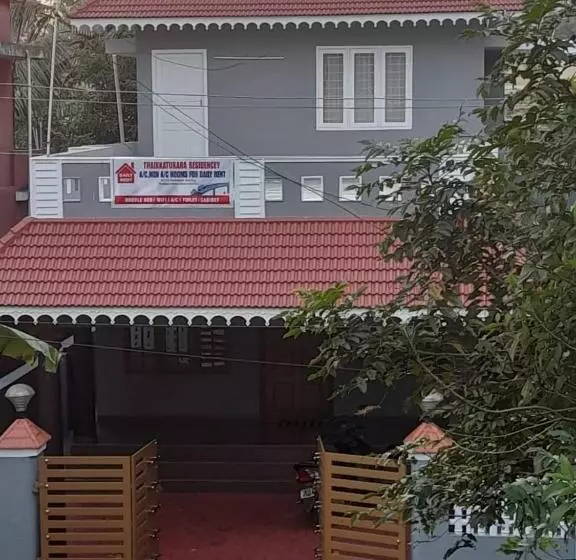ペンション Thaikkatukara Residency