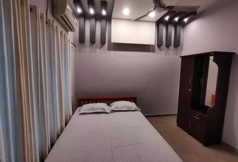 ペンション Thaikkatukara Residency